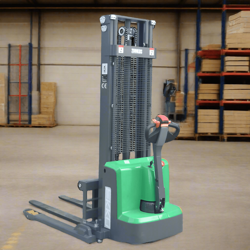 EKKO Stacker EB13E-138Li